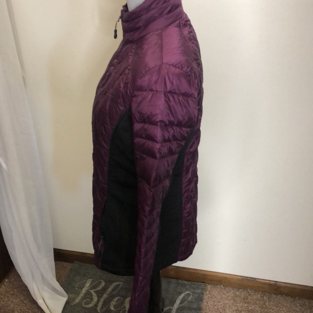 32 degrees purple and black quilted puffer zip up light weight coat size M​ - Picture 3 of 9